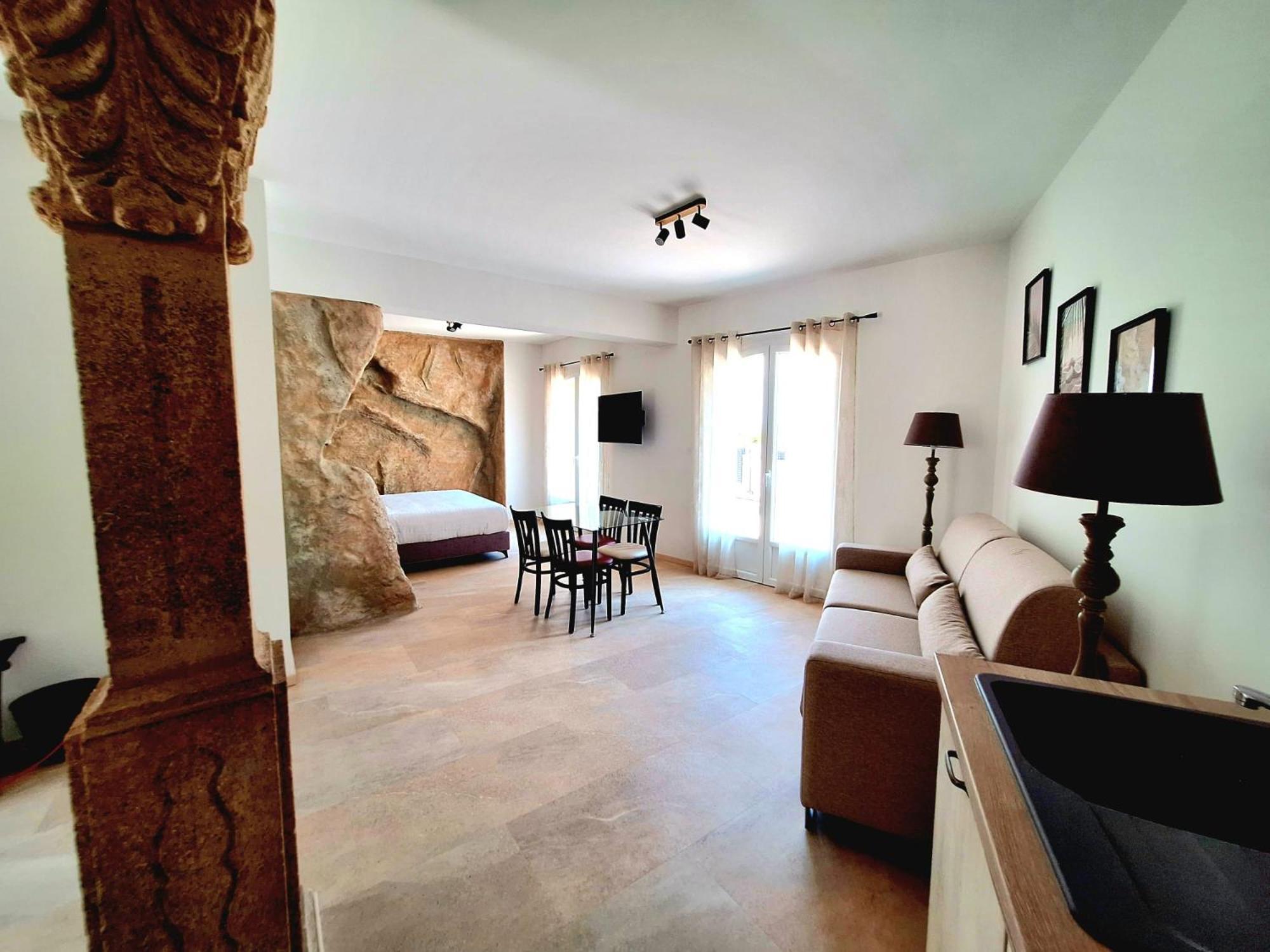 Domaine De La Mautanne Aparthotel Sainte-Tulle Buitenkant foto