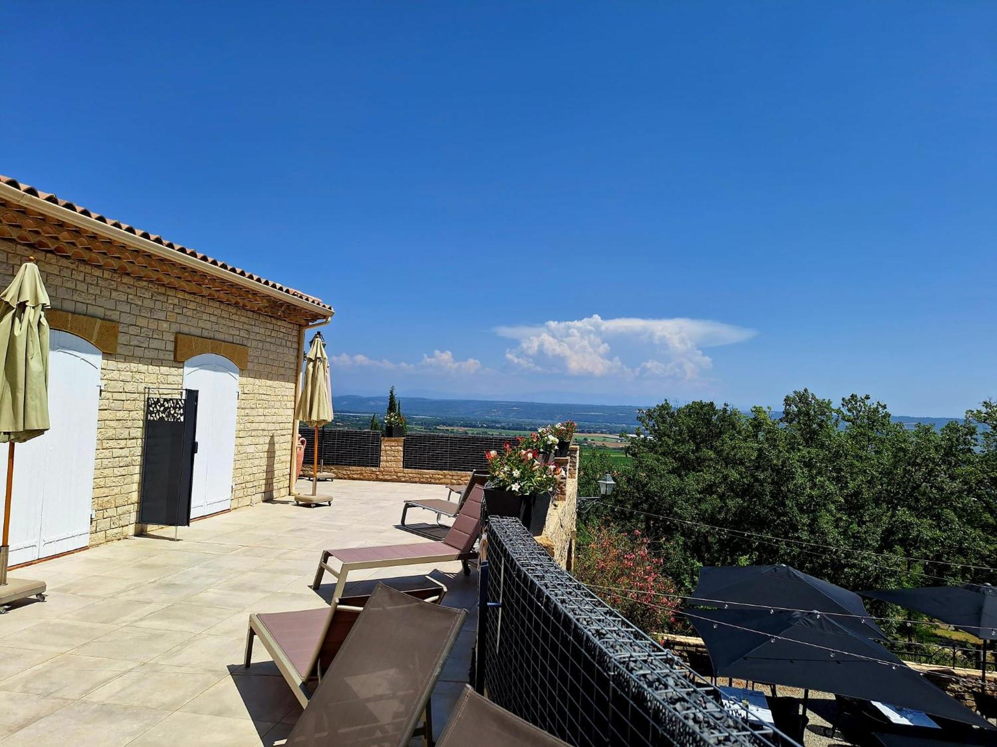 Domaine De La Mautanne Aparthotel Sainte-Tulle Buitenkant foto