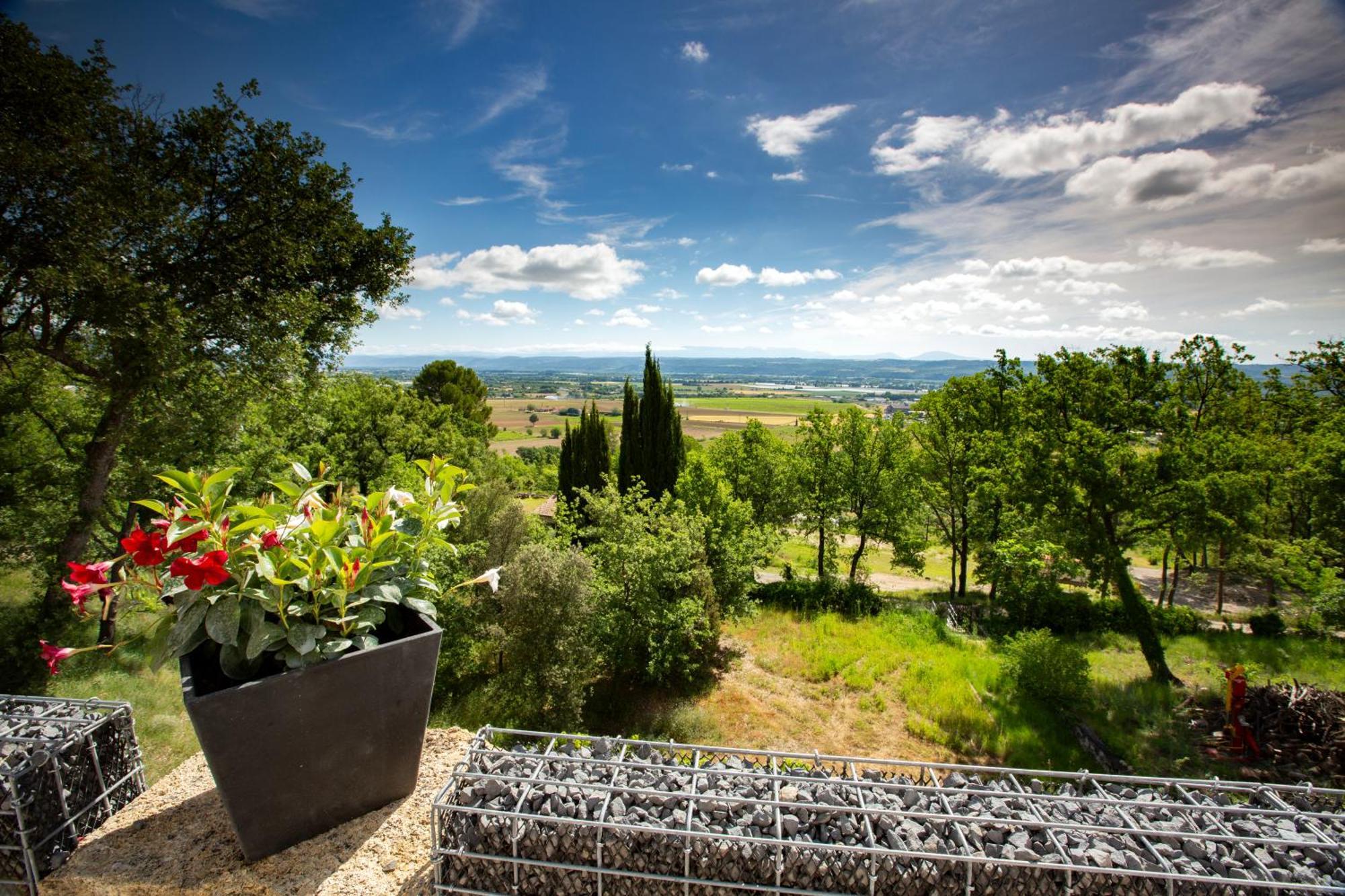 Domaine De La Mautanne Aparthotel Sainte-Tulle Buitenkant foto